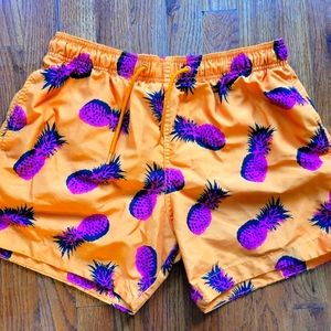 Men's pineapple by H&M swim trunks size M 2/$20